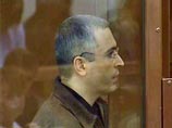 В 2003 году государство выдвинуло против ЮКОСа обвинения в неуплате налогов, президент и основной акционер компании Михаил Ходорковский был арестован (выпущен на свободу в декабре 2013 года
